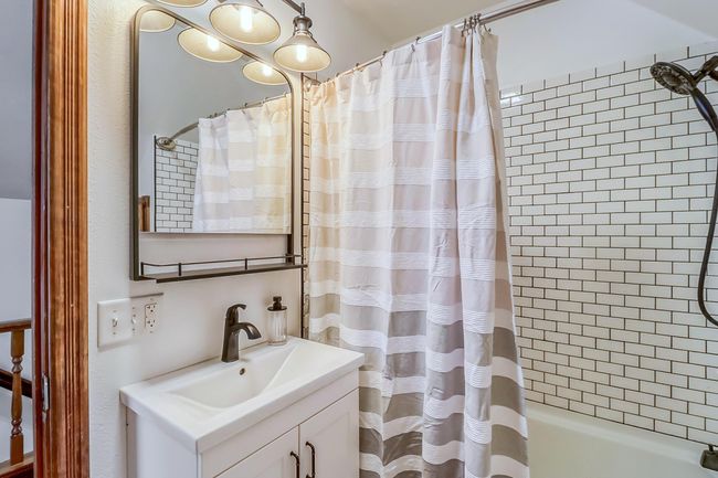 Upstairs Bathroom1_1.jpg | Image 35