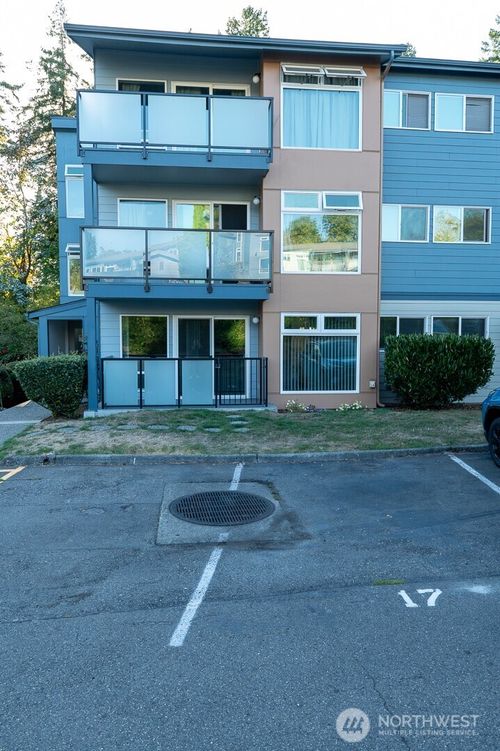 apt-107-15138 65th Ave S, Tukwila, WA, 98188-2513 | Card Image