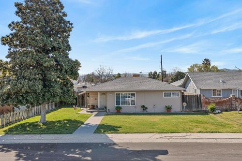 425 University Ave, Coalinga, CA, 93210-1449 | Card Image