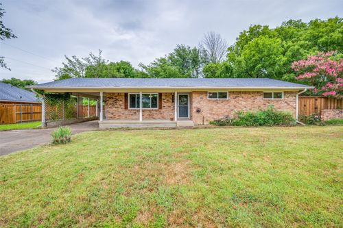 607 Cain St, Lake Dallas, TX, 75065-2811 | Card Image
