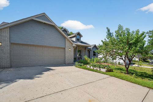 1823 Buckingham Road, Stoughton, WI, 53589 | Card Image