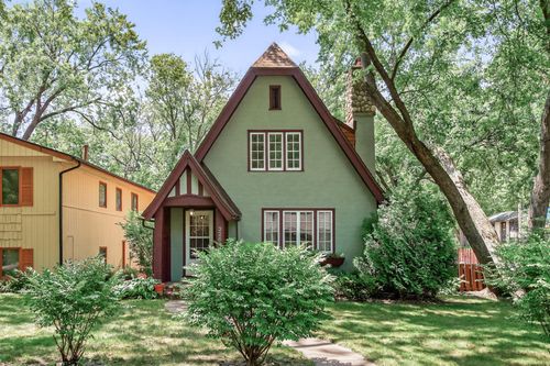 3263 France Ave N, Robbinsdale, MN, 55422-3210 | Card Image