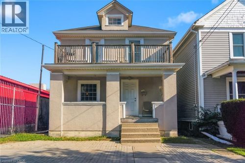 132 Lake St, Saint Catharines, ON, L2R5Y1 | Card Image