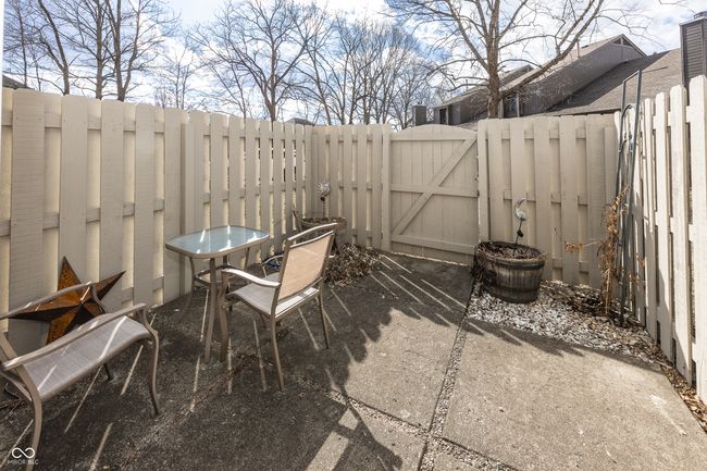 615 Conner Creek Dr, Condo with 2 bedrooms, 2 bathrooms and null parking in Fishers IN | Image 18