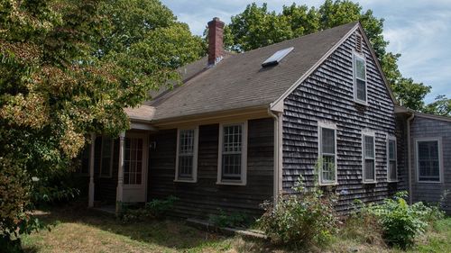 562 North Ave, Rochester, MA, 02770-1811 | Card Image