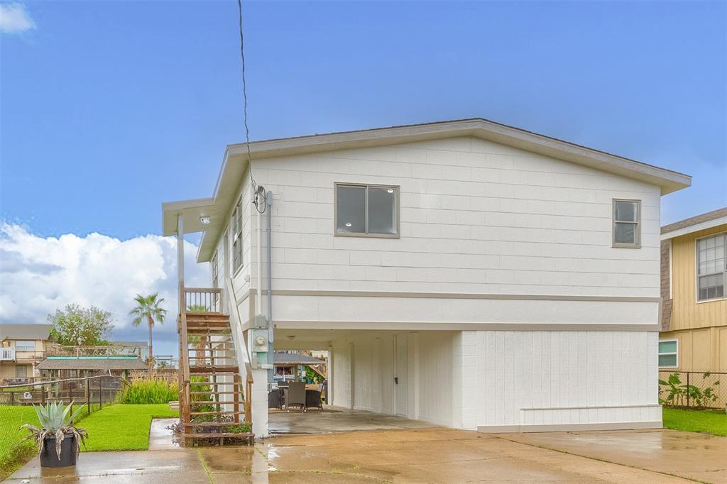 Tarpon St, Hitchcock, TX 77563