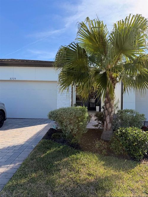 3775-3775 Maxwell Park Dr, SUN CITY CENTER, FL, 33573-7189 | Card Image