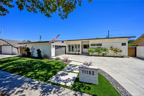 11192 Martha Ann Dr, Rossmoor, CA, 90720-2916 | Card Image