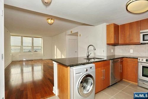 88 Morgan, Jersey City, NJ, 07302 | Card Image