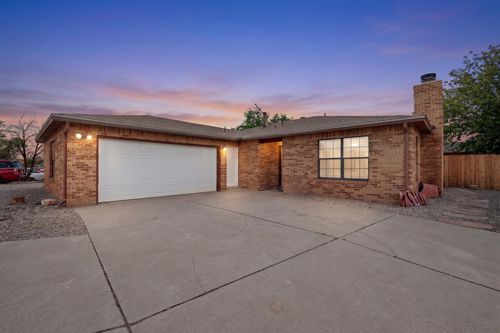 910 Crenshaw Ct, Rio Communities, NM, 87002-5921 | Card Image