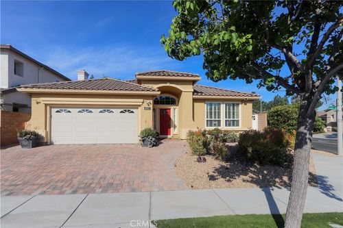 327 Tomko Way, Placentia, CA, 92870-8232 | Card Image