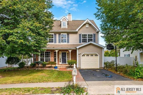 17 Providence Blvd, Kendall Park, NJ, 08824-1928 | Card Image
