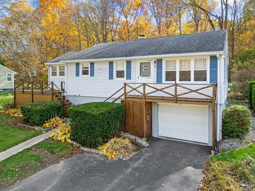 10 Leslie Ln, Millbury, MA, 01527-3111 | Card Image