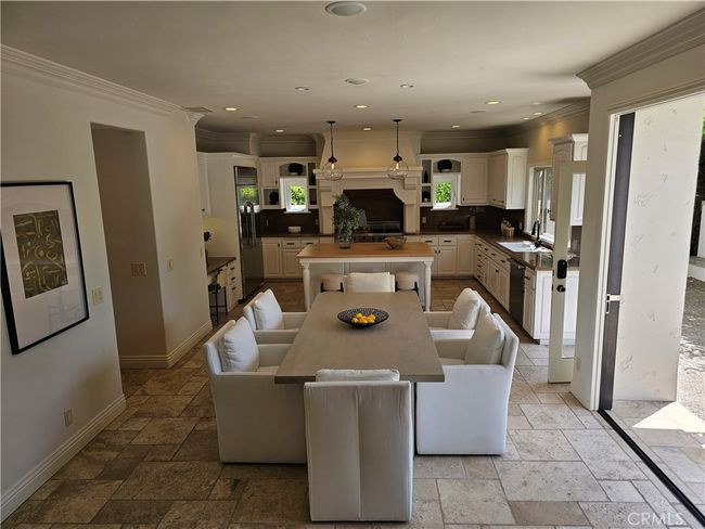 411 Snug Harbor Rd, House other with 5 bedrooms, 5 bathrooms and 3 parking in Newport Beach CA | Image 20