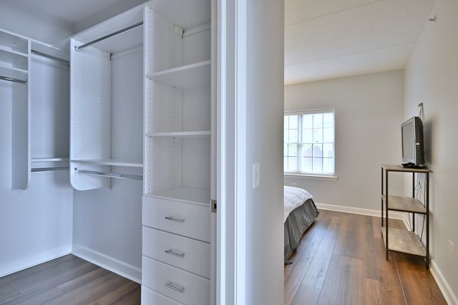 UNIT-201 - 210 N Addison Ave, Condo with 2 bedrooms, 2 bathrooms and 2 parking in Elmhurst IL | Image 25