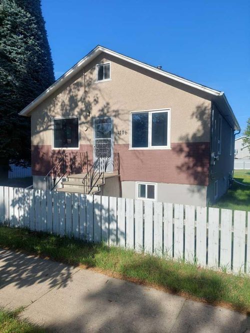1106 7 St N, Lethbridge, AB, T1H1Y9 | Card Image
