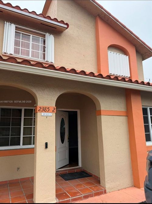 b-2385 W 69th St, Hialeah, FL, 33016-6801 | Card Image