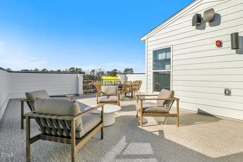 200-152 N White St, Wake Forest, NC, 27587-2646 | Card Image