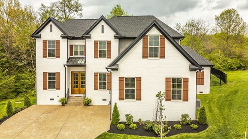 2019 Eagle View Rd, Hendersonville, TN, 37075-1541 | Card Image