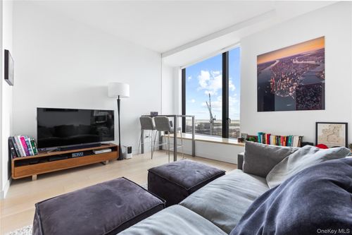 36h-11 Hoyt St, Brooklyn, NY, 11201-7532 | Card Image