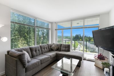 1002 - 3080 Lincoln Ave, Condo with 2 bedrooms, 2 bathrooms and 1 parking in Coquitlam BC | Image 2