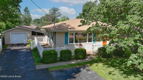 427 S Deepwood Dr, Radcliff, KY, 40160-2321 | Card Image