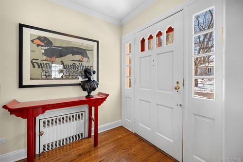 31 Bellingham Ln, Great Neck, NY, 11023-1322 | Card Image