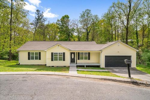 124 Levi Dr, Dalton, GA, 30720-5956 | Card Image