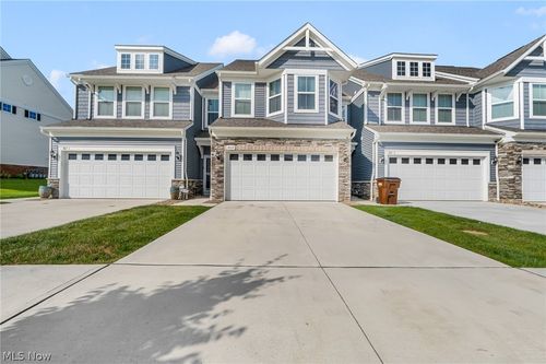 unit-2-805 Dipper Ln, Aurora, OH, 44202-8866 | Card Image