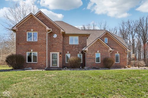 2525 Sunderland Dr, Martinsville, IN, 46151-8173 | Card Image