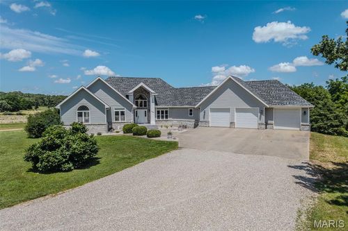 31320 Oslo Dr, Lebanon, MO, 65536-8299 | Card Image
