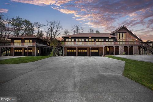 1585 Sollenberger Rd, CHAMBERSBURG, PA, 17202-9407 | Card Image