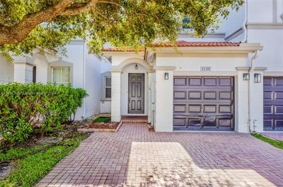 0 - 8144 Nw 107th Path, Townhouse with 3 bedrooms, 2 bathrooms and null parking in Doral FL | Image 1