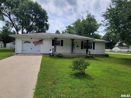 429 Weaver St, Nokomis, IL, 62075-1256 | Card Image