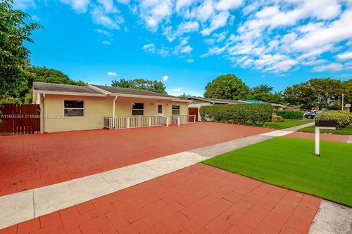 401 Sw 76th Ter, North Lauderdale, FL, 33068-1359 | Card Image