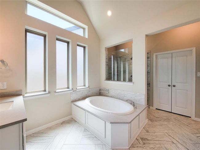 2947 Harbor Spring Way, House other with 4 bedrooms, 4 bathrooms and 2 parking in Manvel TX | Image 6