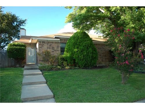 1127 Rimcrest Dr, Arlington, TX, 76017-6342 | Card Image