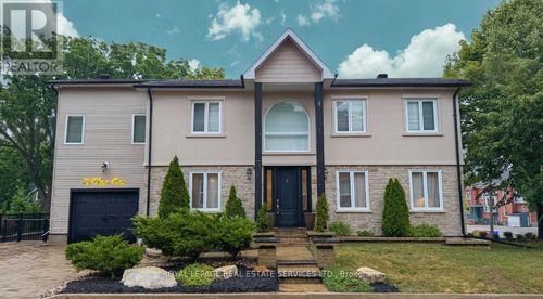 201 Centre St N, Whitby, ON, L1N4S9 | Card Image