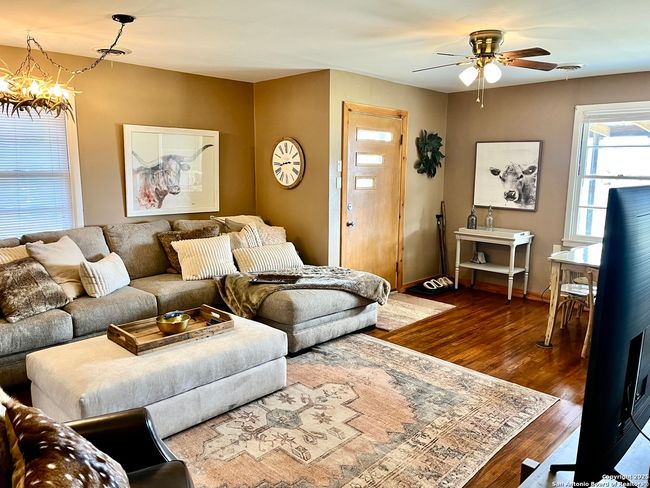 1155 Razor Ridge Rd, Home with 3 bedrooms, 2 bathrooms and null parking in Junction TX | Image 4
