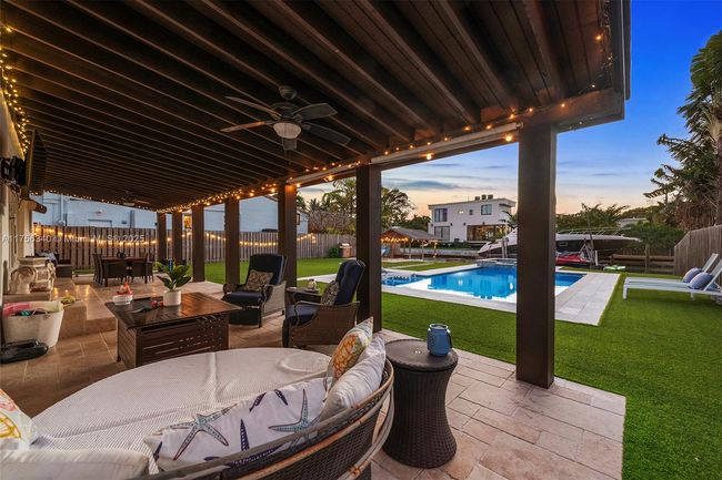 7940 Hawthorne Ave, House other with 4 bedrooms, 2 bathrooms and null parking in Miami Beach FL | Image 5