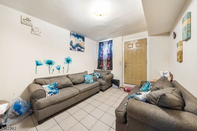 639 N 8 Th St, Home with 6 bedrooms, 3 bathrooms and null parking in Newark NJ | Image 7