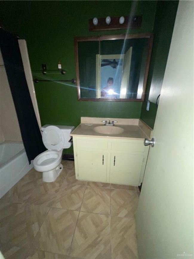 129 E Jones Ave, House other with 3 bedrooms, 3 bathrooms and 2 parking in Pharr TX | Image 14