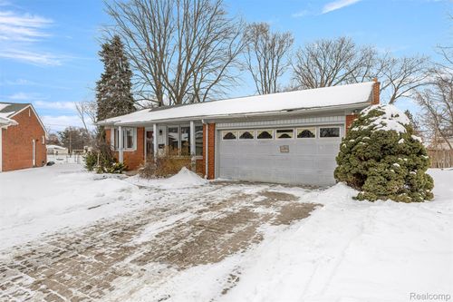 16858 Keppen Ave, Allen Park, MI, 48101-3101 | Card Image