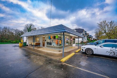 329 N Washington St, Greenfield, OH, 45123-1343 | Card Image