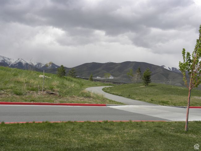 Walking Paths at Magna Recreational Park. | Image 46