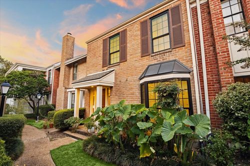 1024-1024 Augusta Dr, Houston, TX, 77057-2016 | Card Image