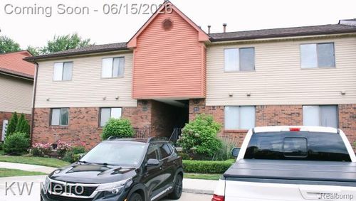 38770 Lanse Creuse St, Harrison Twp, MI, 48045-2061 | Card Image