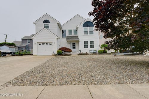 32 Toppinglift Dr, Bayville, NJ, 08721-1526 | Card Image