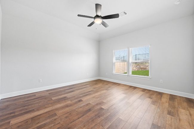 9701 Gladsome Path, House other with 4 bedrooms, 2 bathrooms and 4 parking in Manor TX | Image 6