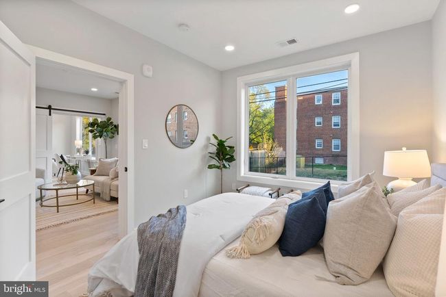 UNIT-1 - 2019 M St Ne, Condo with 2 bedrooms, 2 bathrooms and null parking in WASHINGTON DC | Image 12